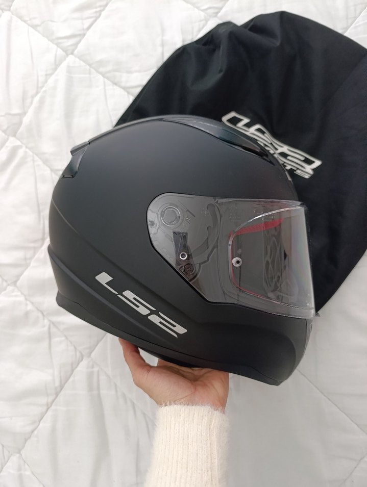 LS2 Siyah Motosiklet Kaskı, Fermuarlı Kapaklı - Görsel 2