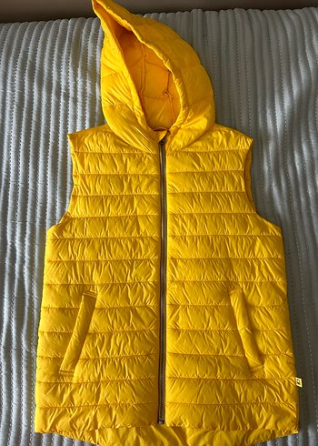 Benetton marka sarı Kapüşonlu unisex Şişme Yelek
