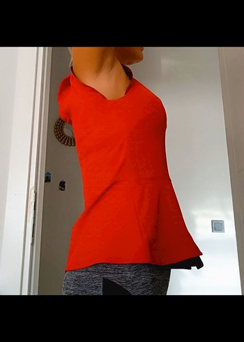 Kırmızı V Yaka Kolsuz bluz - Görsel 3