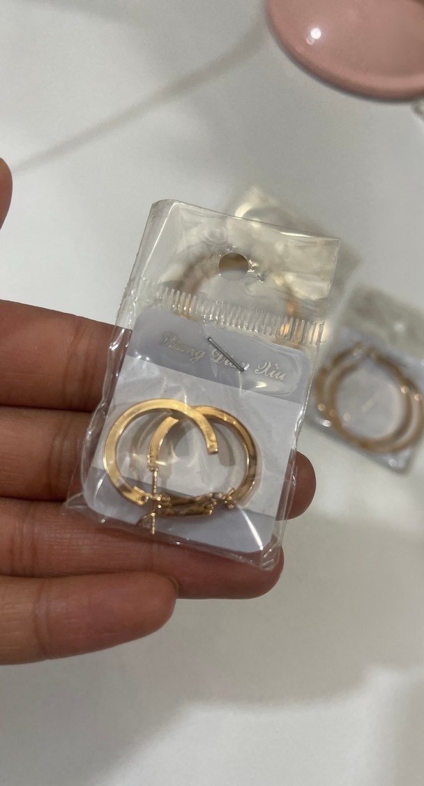 Altın Renk Mini Elastik Halka Küpeler - Görsel 3