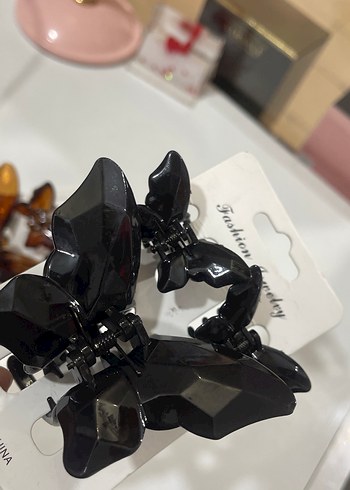 Kelebek Desenli Kemerli Saç Tokası - Gotik - Görsel 2