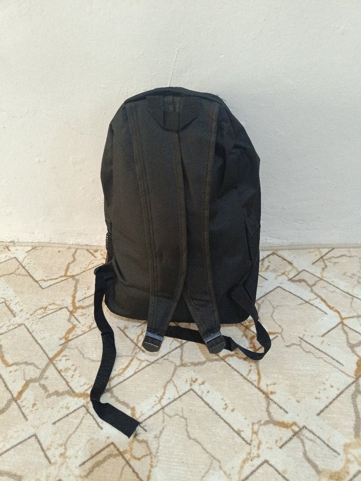 Nike Siyah Fermuarlı Spor Sırt Çantası - Görsel 2