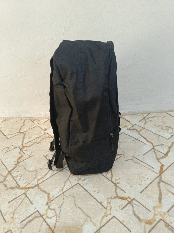 Nike Siyah Fermuarlı Spor Sırt Çantası - Görsel 4