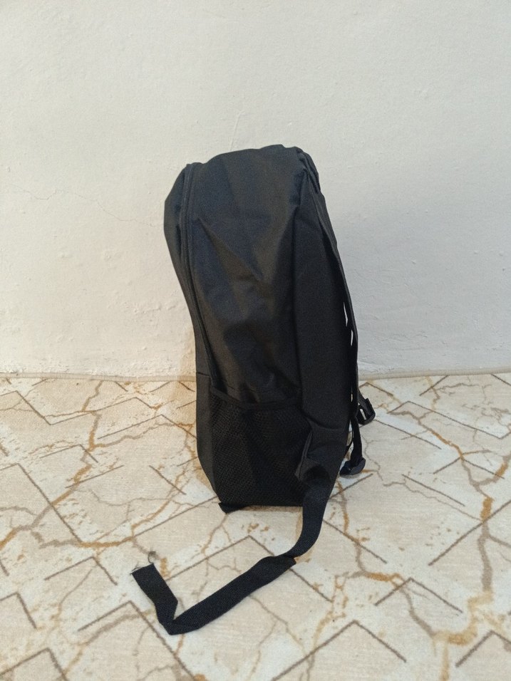 Nike Siyah Fermuarlı Spor Sırt Çantası - Görsel 3