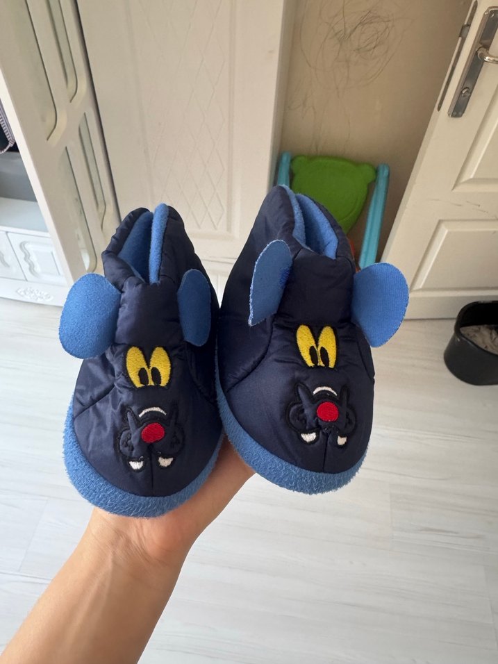 Erkek Çocuk Renkli Nakışlı Sıcak Ev Terliği - Görsel 2