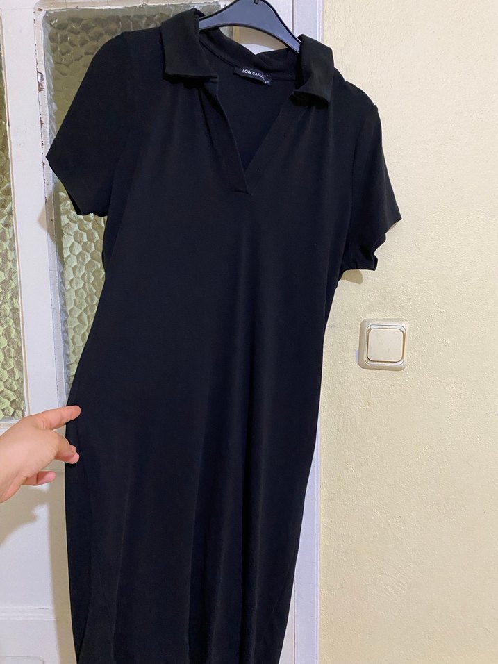 V Yaka Siyah Midi Kadın Elbise - Görsel 3