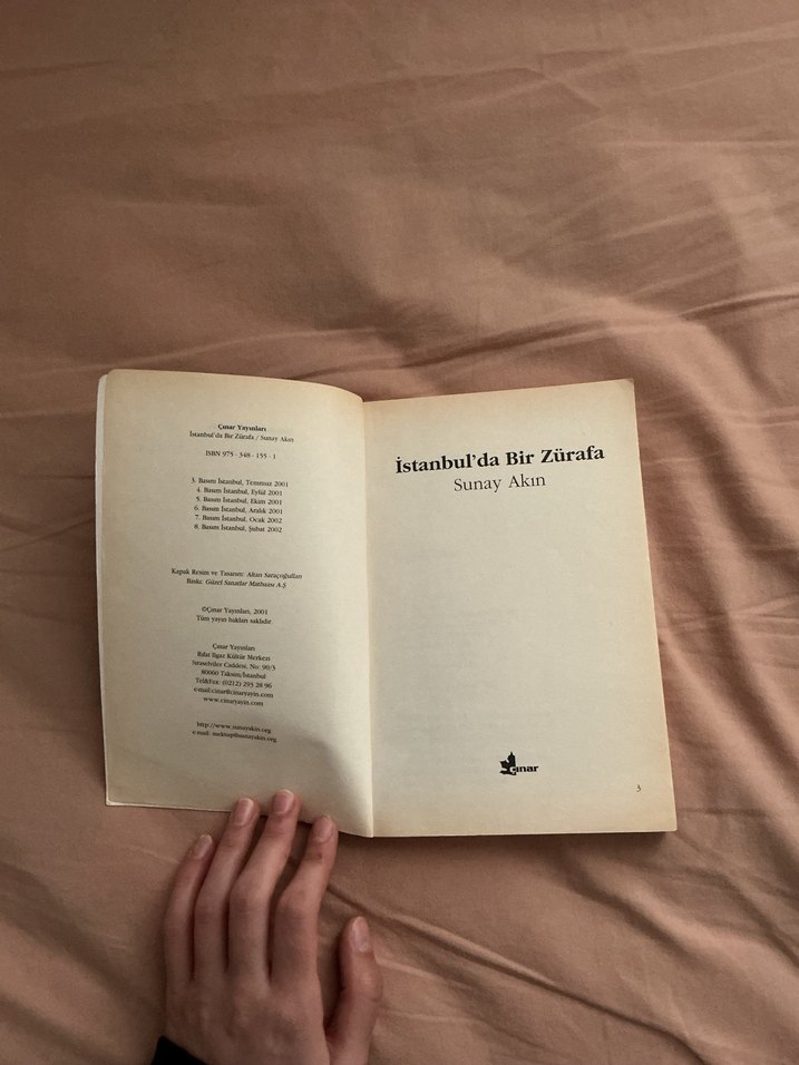 İstanbul'da Bir Zürafa - Sunay Akın - Görsel 3