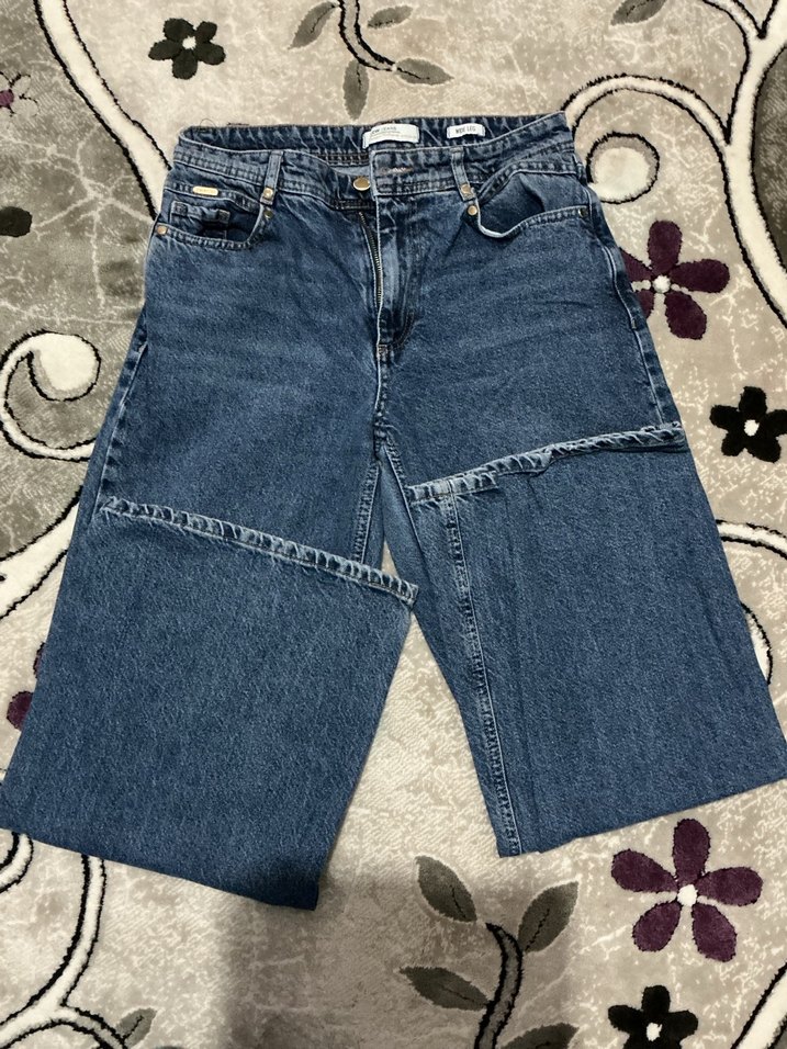 Düğmeli Mavi Bol Kesim Kadın Kot Pantolon - Görsel 3