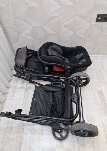 0 - 13 kg Beden siyah Renk Siyah Bebek Arabası ve Oto Koltuğu Seti