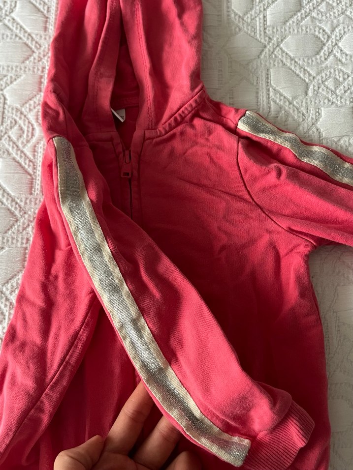 Kızlar için parlak pembe fermuarlı kapüşonlu sweatshirt - Görsel 2