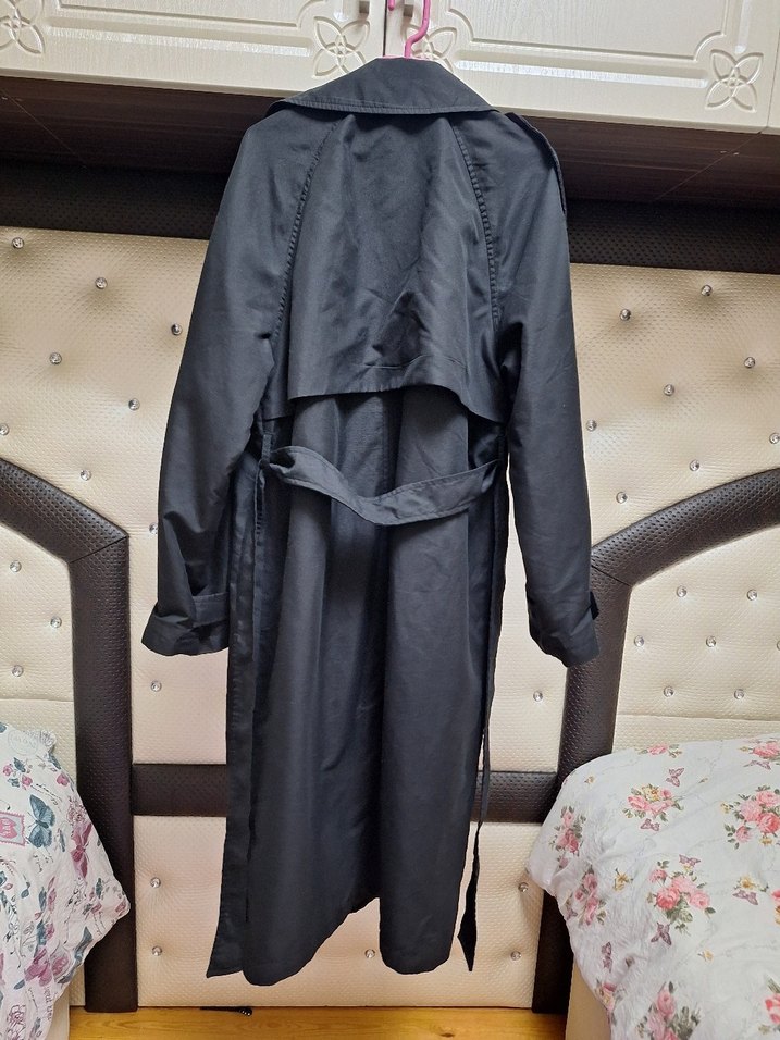 Kadın Siyah Uzun Kuşaklı Trençkot - Görsel 3