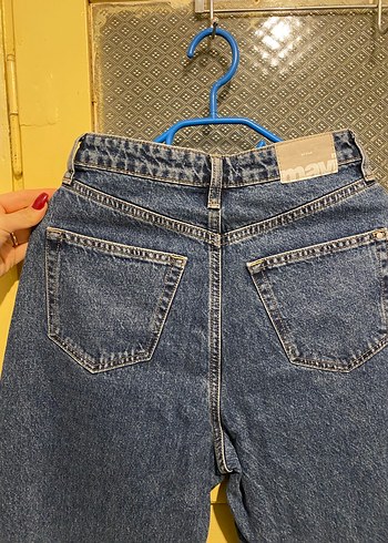 Kadın Mavi Bol Kesim Kemerli Kot Pantolon - Görsel 5