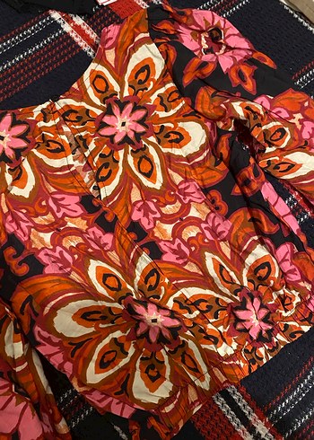 Çiçek Desenli Volanlı Bohem Kadın Bluz - Görsel 3