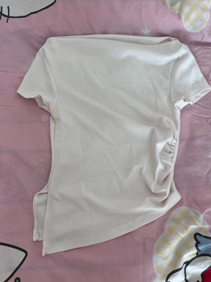 Yandan yırtmaçlı, çapraz büzgülü body - Görsel 2