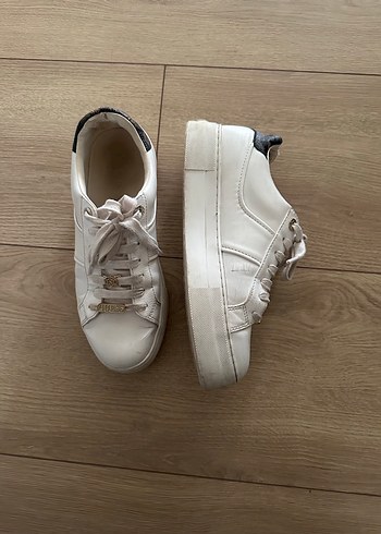 39 Beden beyaz Renk Guess Beyaz Yüksek Topuklu Sneaker