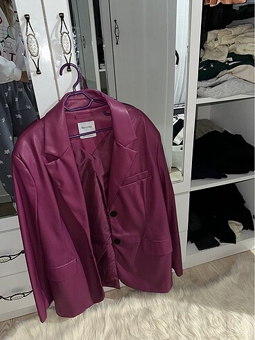 BERSHKA