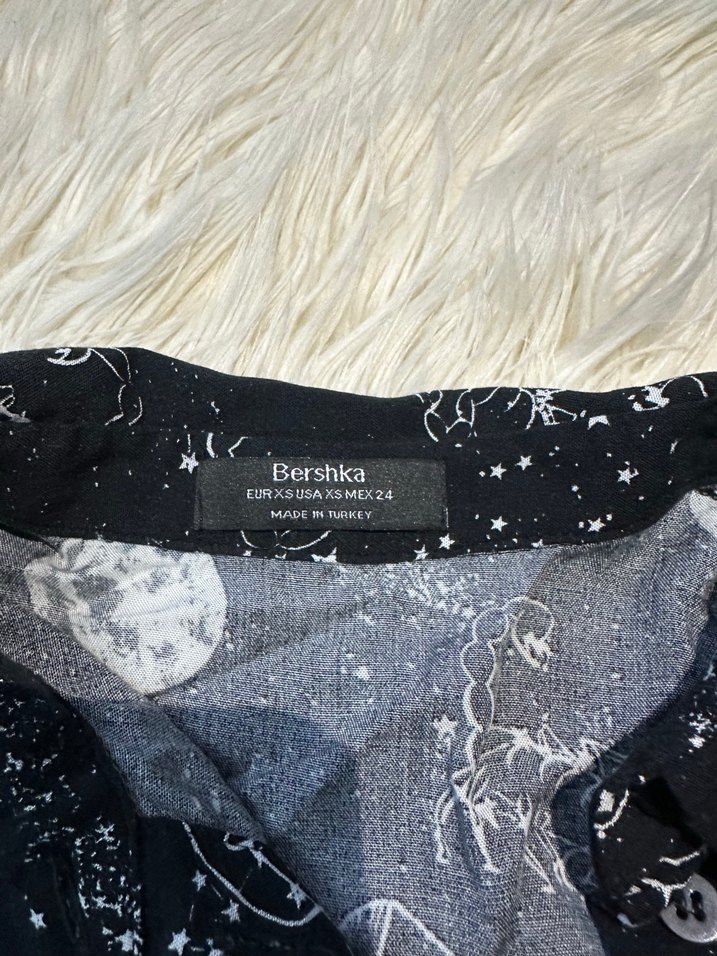 Siyah Desenli Gevşek Kesim Kadın Gömlek - Görsel 3