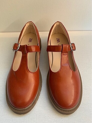 Zara 35 Numara Kahverengi Tokalı Ayakkabı