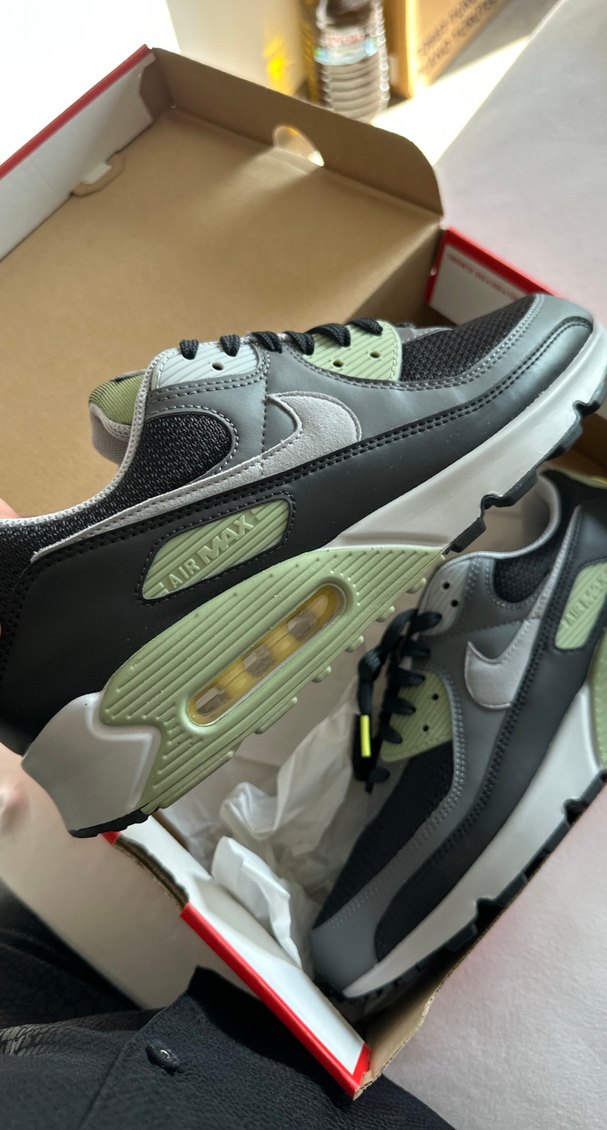 Gri Erkek Spor Ayakkabı Siyah Detaylı - Görsel 4