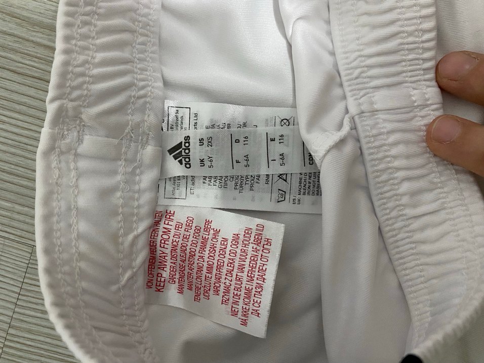 Erkek çocuk Beyaz Kısa Şort - Elastik Bel - Görsel 2