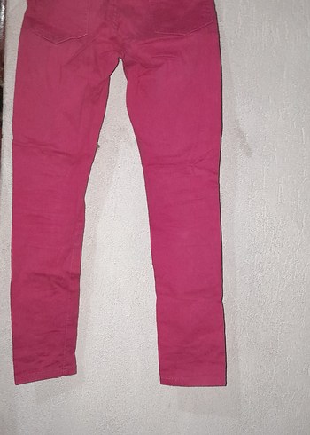 10 Yaş Beden çoçuk pantolonu 4 tane 200