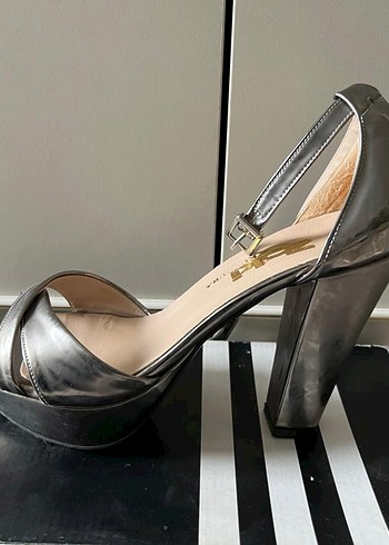Gri Metal Platform Topuklu Kadın Abiye Ayakkabı - Görsel 2