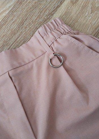 Bershka pudra rengi beli lastikli kumaş şort