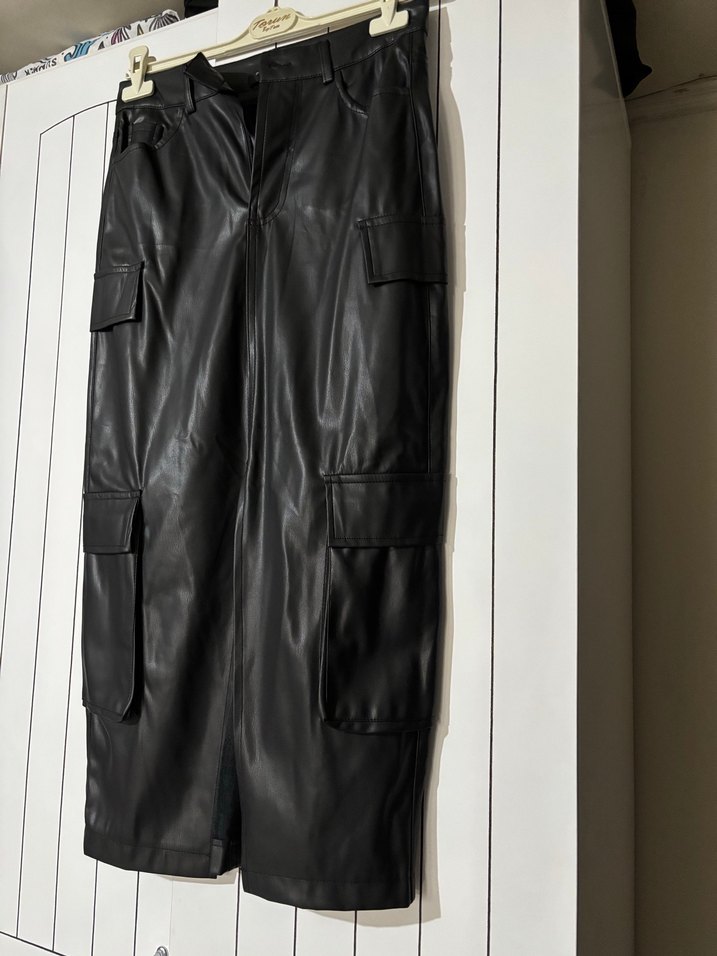 Kadın Siyah Deri Kemerli Uzun kargo etek - Görsel 2