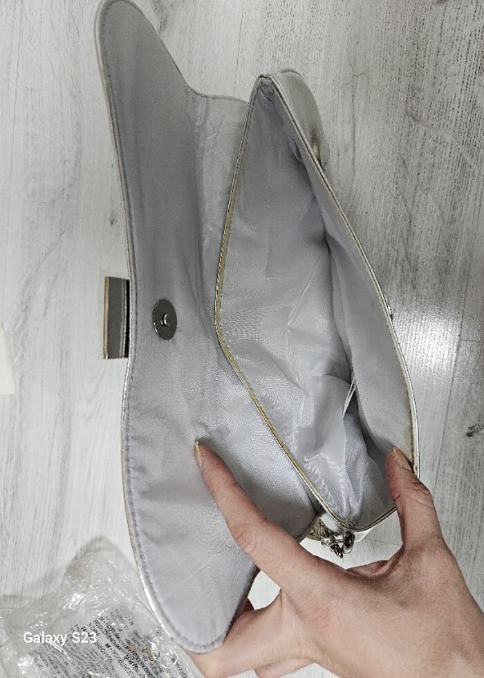 Gümüş renk clutch sıfır,çok şık - Görsel 2