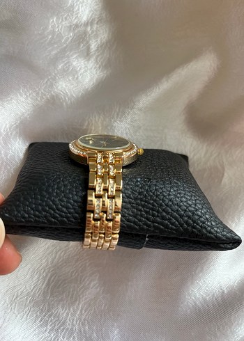 Parlak Altın Renkli Klasik Kadın Saati - Görsel 4