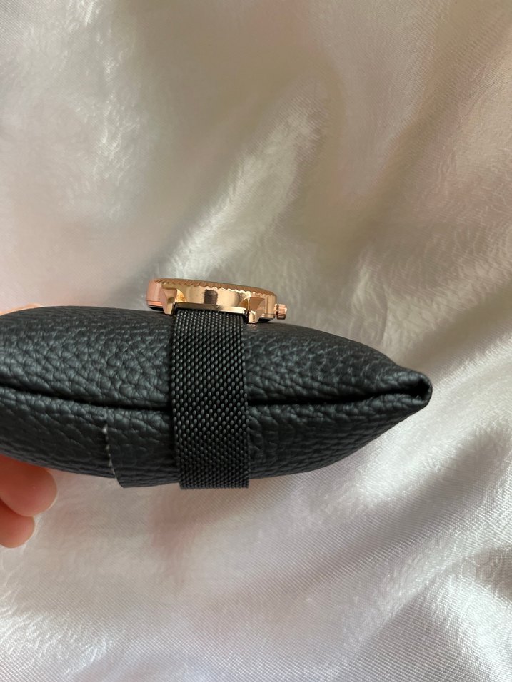 Siyah Hasır Kordonlu Kadın Kol Saati - Görsel 4