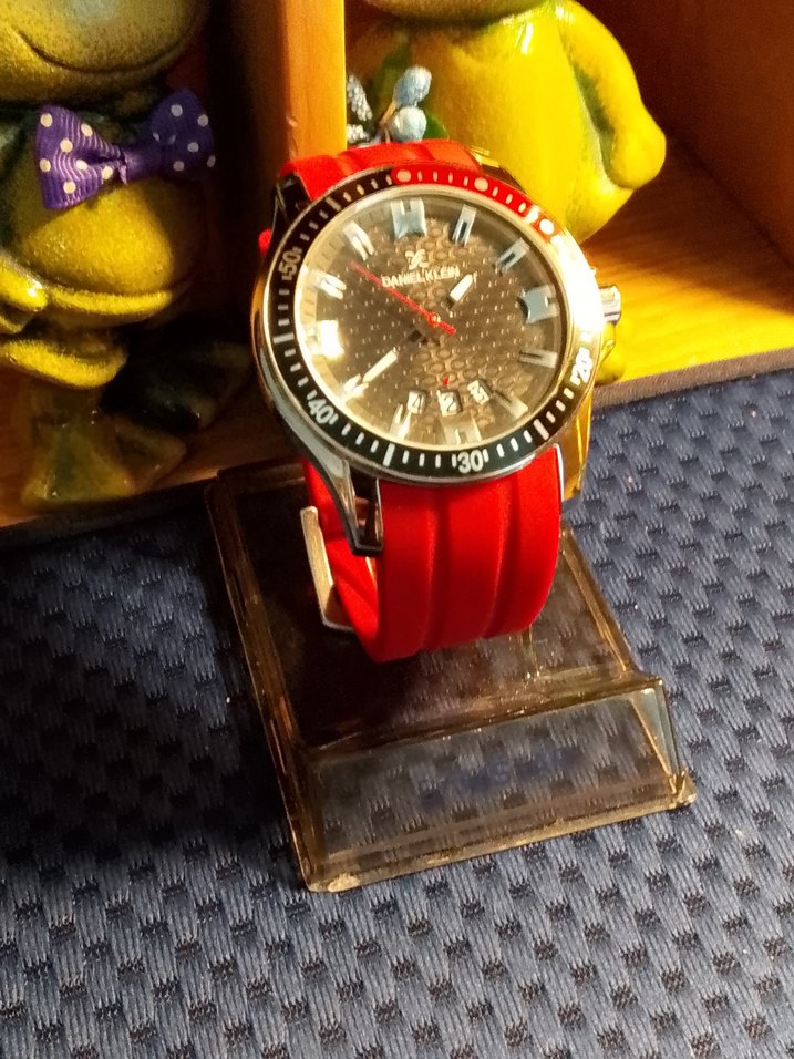 Daniel Klein 
(Kırmızı Biker Erkek Saati) - Görsel 2