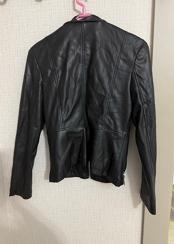 Siyah Kadın Deri Fermuarlı Ceket - Görsel 2