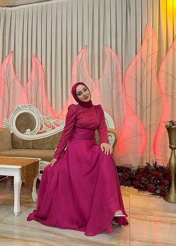 Pembe İşlemeli Uzun Abiye Elbise