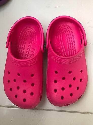 j1 crocs