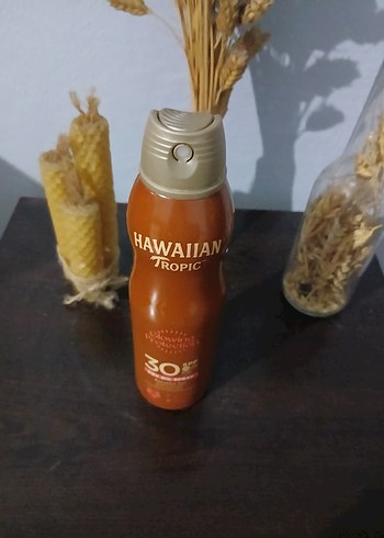 Hawaiian Tropic SPF 30 Parlaklık Sağlayan Güneş Spreyi - Görsel 2