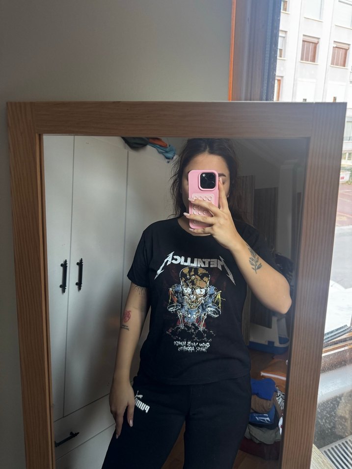 Siyah Baskılı Rock Punk Tişört - Görsel 3