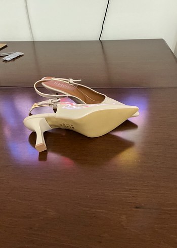 38 Beden ten rengi Renk Beyaz Stiletto Topuklu Klasik Kadın Ayakkabı
