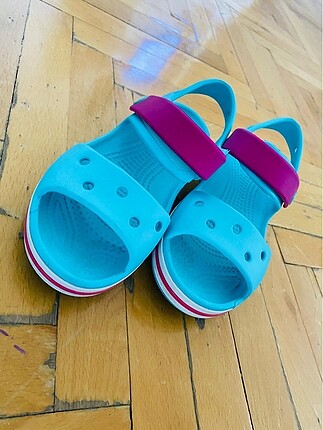 CROCS YEPYENİ