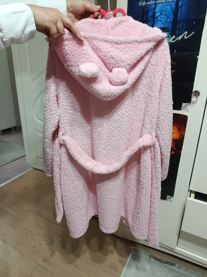 Kız Çocuk Pembe Peluş Sabahlık - Görsel 3