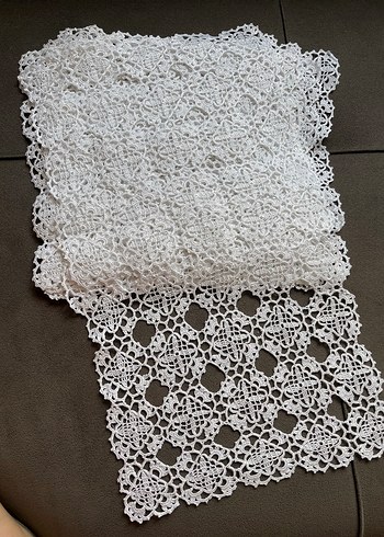 Vintage El Yapımı Beyaz Dantel Örtü