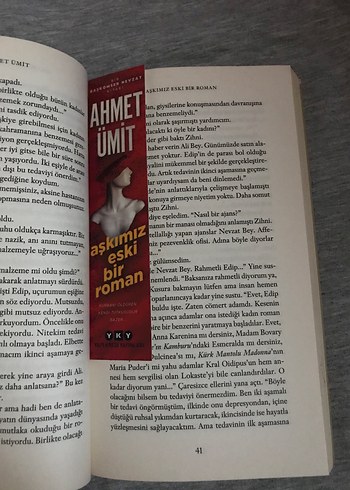 Beden Renk Aşkımız Eski Bir Roman - Ahmet Ümit
