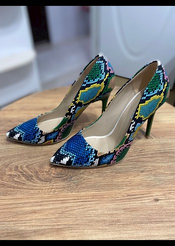 38 Beden mavi Renk Renkli Yılan Desenli Kadın Stiletto
