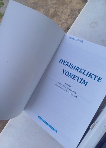 Hemşirelikte Yönetim - Yenilenmiş 2. Baskı- Akademi