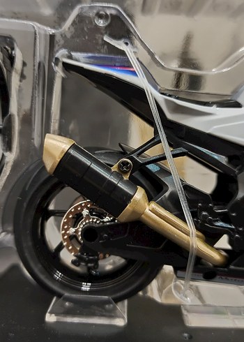 Beden BMW S1000RR HP4 1/12 ÖLÇEK SIFIR KUTULU METAL