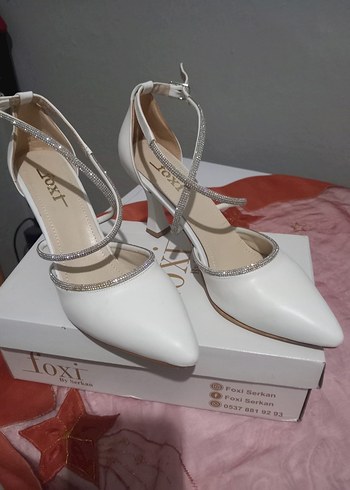 Beyaz taşlı Stiletto Kadın Ayakkabı - Görsel 2