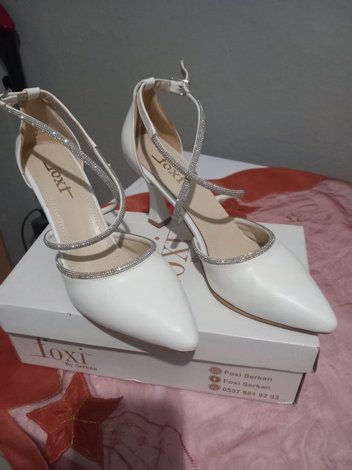 Beyaz taşlı Stiletto Kadın Ayakkabı - Görsel 2