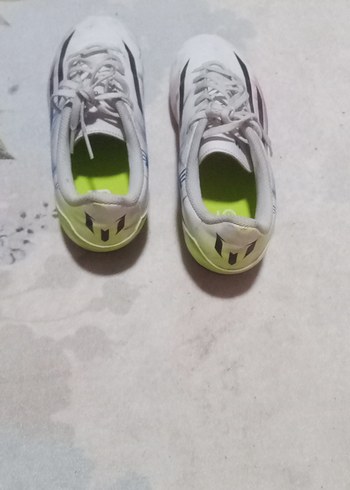 Beyaz Erkek Futbol Ayakkabısı Velcro Bantlı