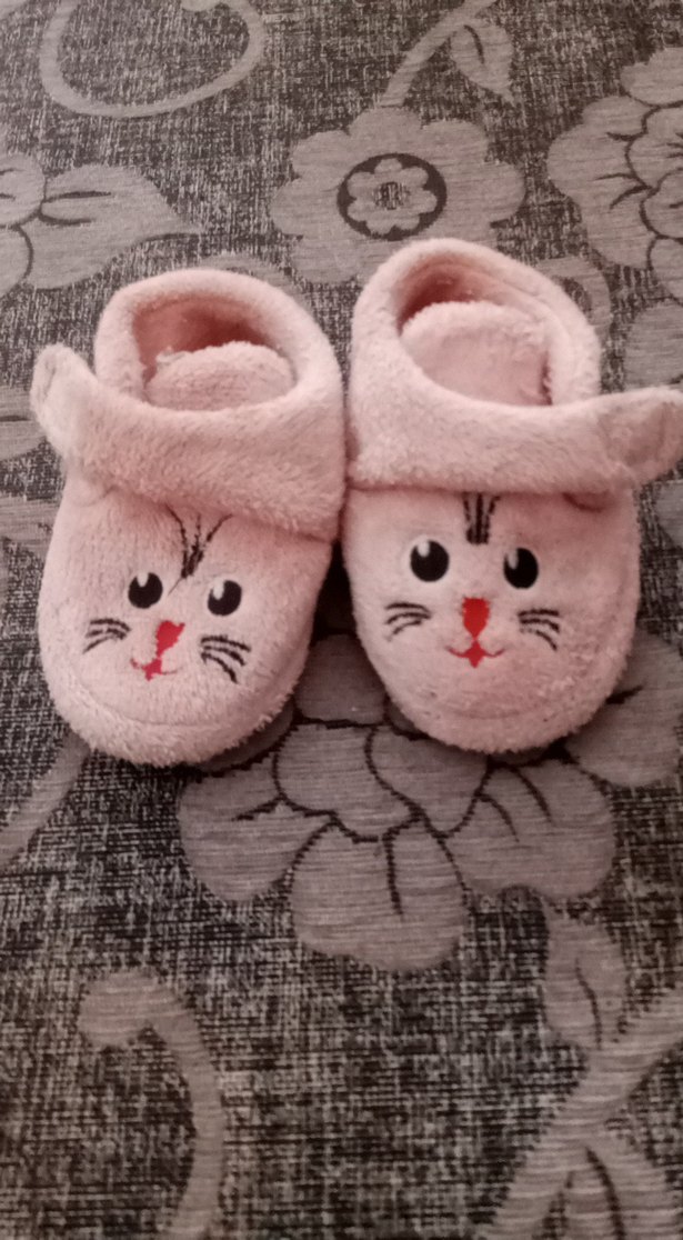 Kız Çocuk Pembe Kürklü Nakışlı Ev Terliği - Görsel 5