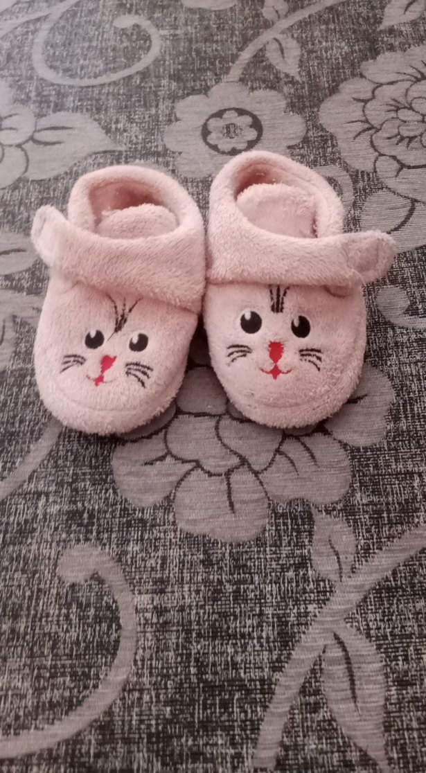 Kız Çocuk Pembe Kürklü Nakışlı Ev Terliği - Görsel 3